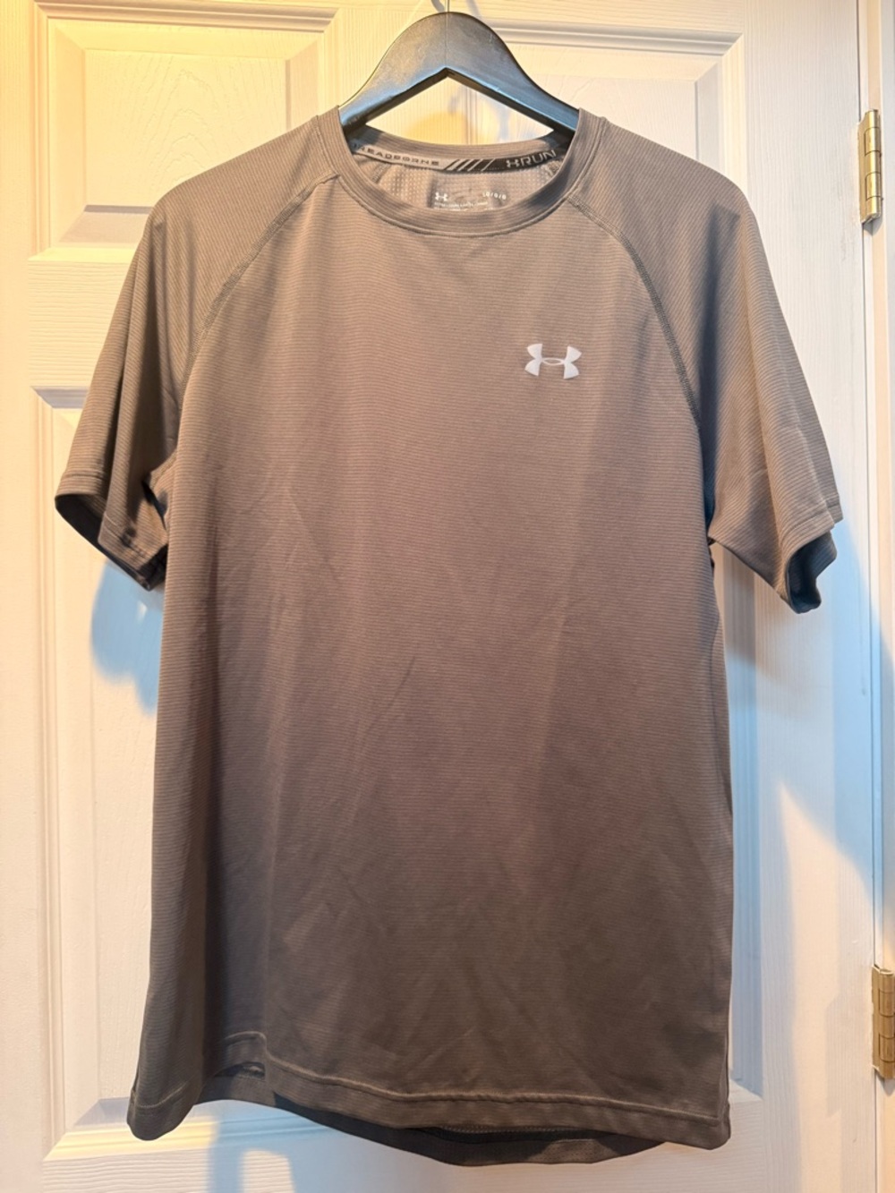 Under Armour Men’s Short Sleeve Performance Tee — Gray